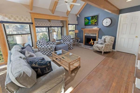 Cozy Coastal Escape 3BR 3BA Lakefront Tranquility